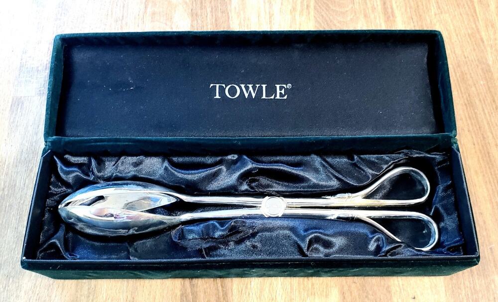 Towle Vintage Silver-plated Copenhagen Salad Tongs 10 1/2", in green velvet box